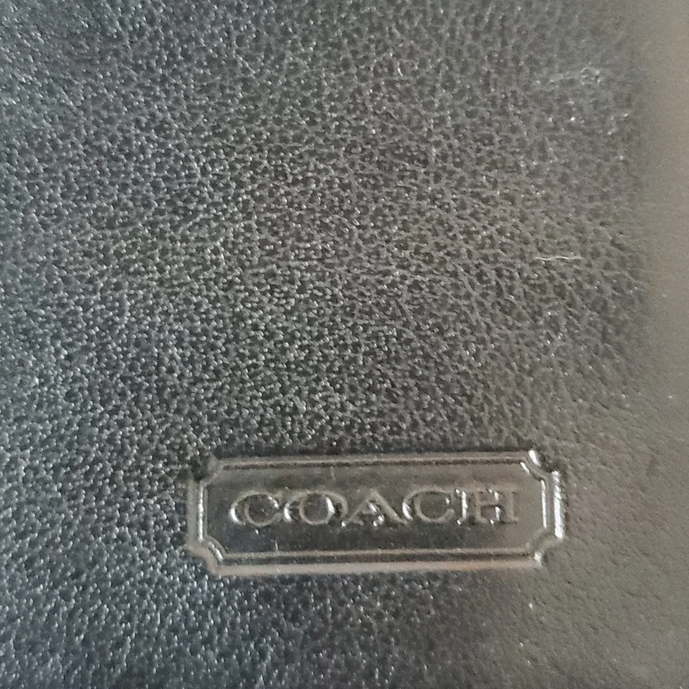 Coach wallet with Silver clasp - Picture 4 of 7